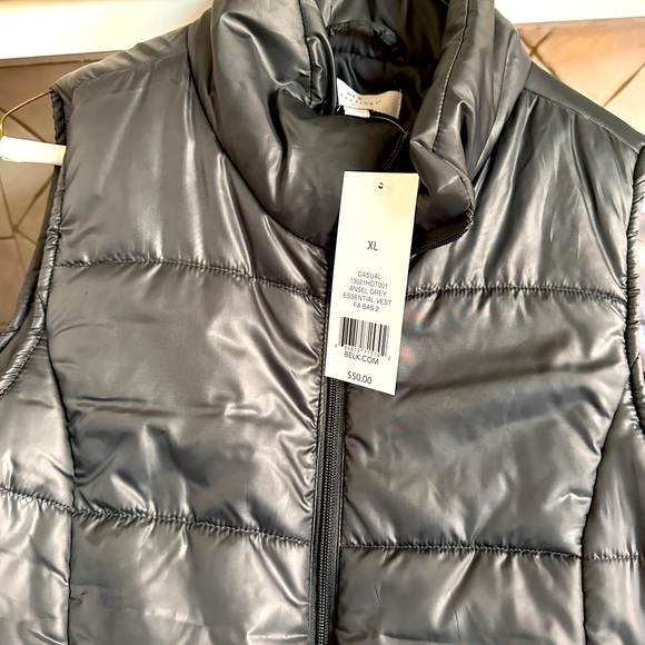 Puff vest - Picture 3 of 3